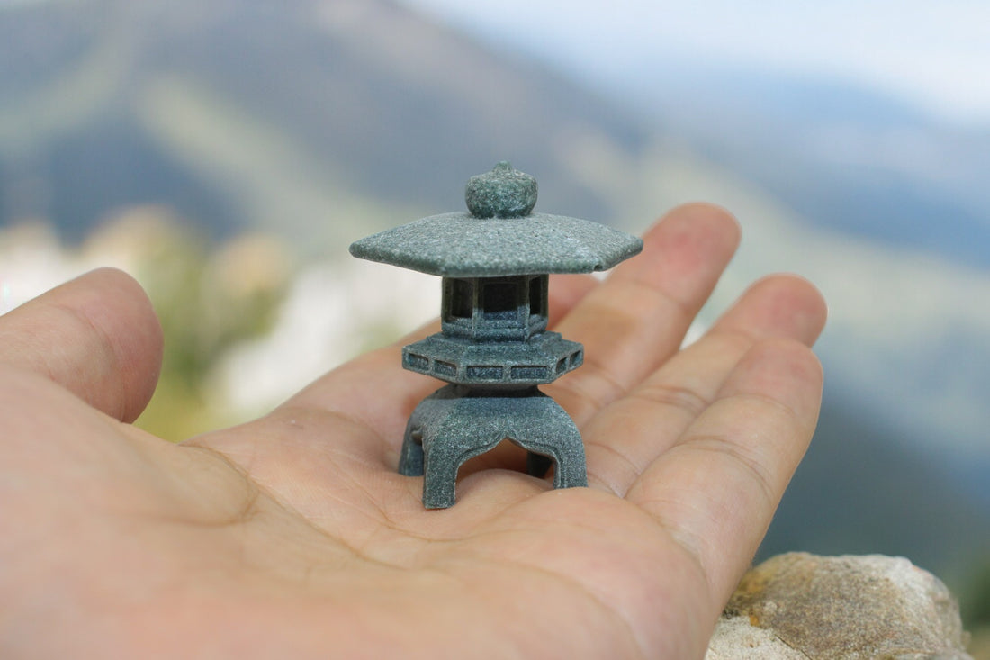 Mini Stone Lantern Yukimi